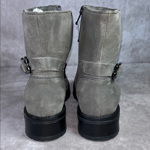 NWOT La Canadienne Gavan US 6 1/2 Gray Suede Waterproof Ankle Boot - Picture 4 of 12